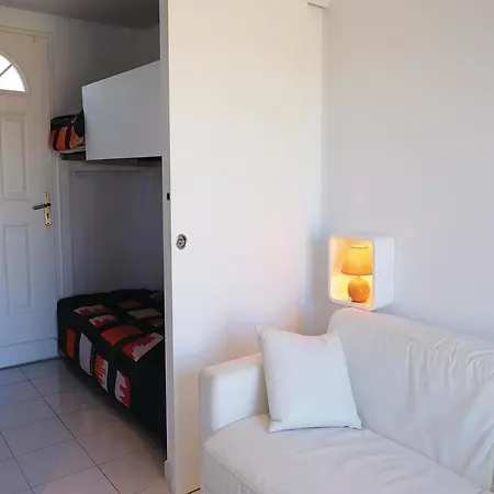 One-bedroom In 公寓